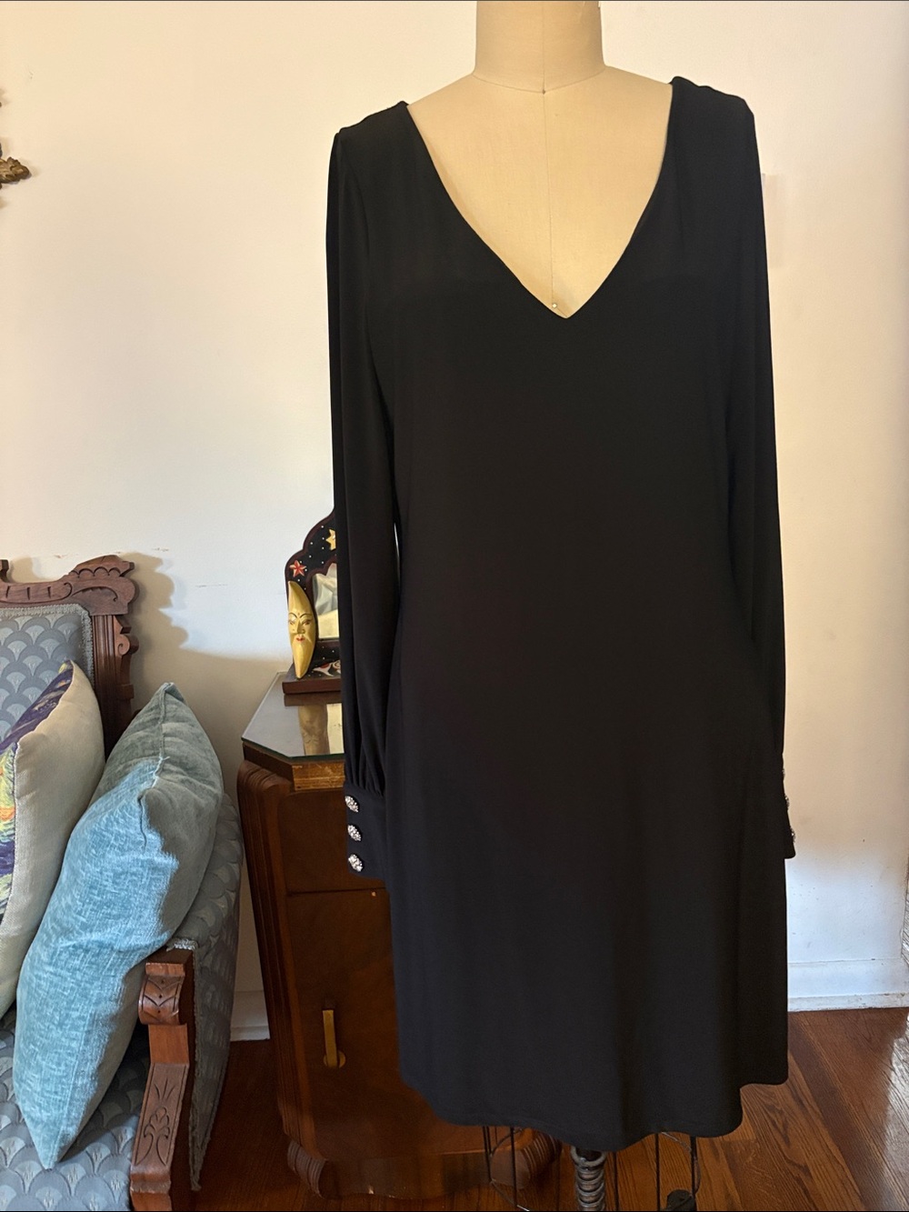 White House Black Market Black V-Neck Long Sleeve Dress Size Large